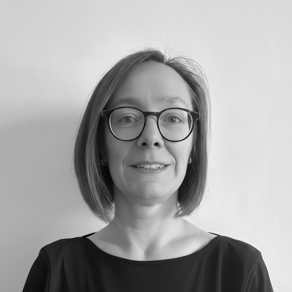 Dr Kim Sadique